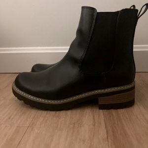 Universal Thread Lug Sole Chelsea Bootie